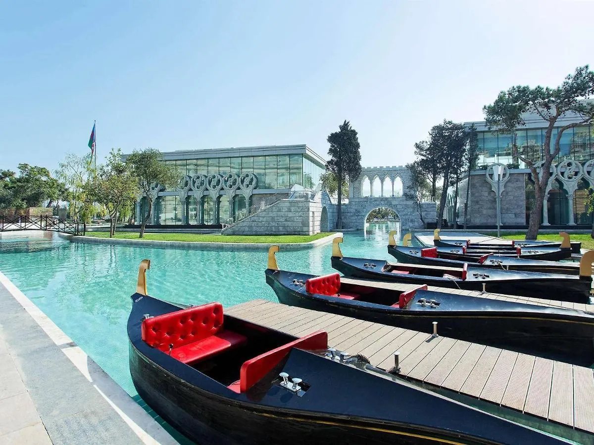 Отель Fairmont Baku, Flame Towers